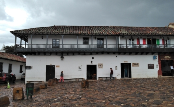 vista del inmueble desde la plaza principal