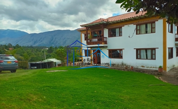vista parte frontal de la casa