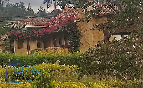 vista de costado, Casa de 137 m2 constr., con lote de 1.506 mts2, conjunto cerrado,  vereda sabana baja, Villa de Leyva
